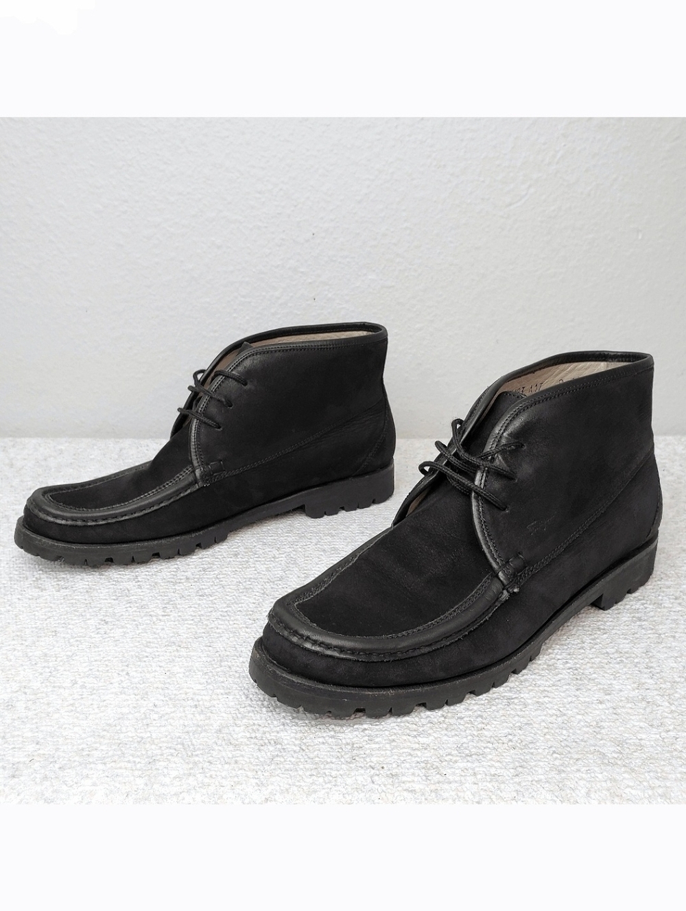 Salvatore Ferragamo Lug Sole Nubuck Chukka Ankle Booties US 8 4A (Narrow)